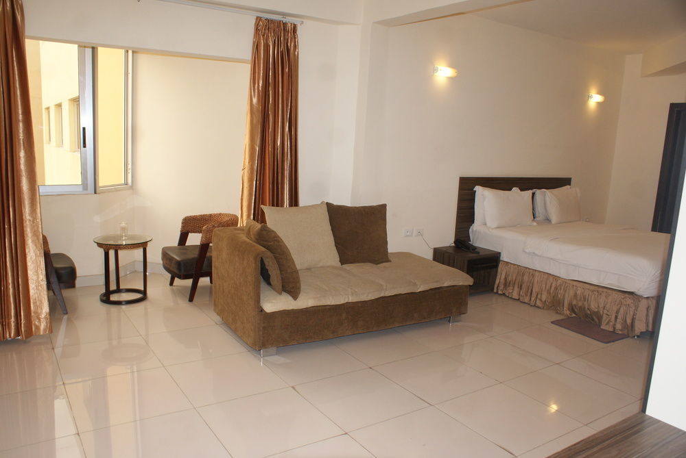 Hotel Belle Vie Kinshasa Ngoại thất bức ảnh